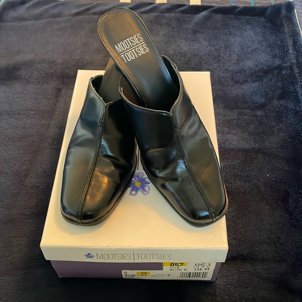 Mootsies Tootsies woman’s heels